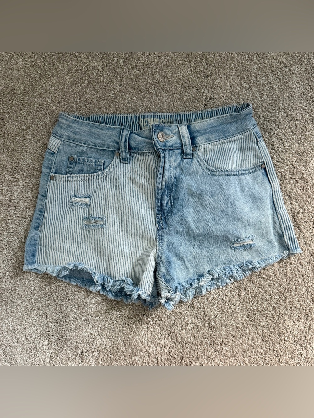 Rewash Light Wash Two-Tone Denim Shorts
